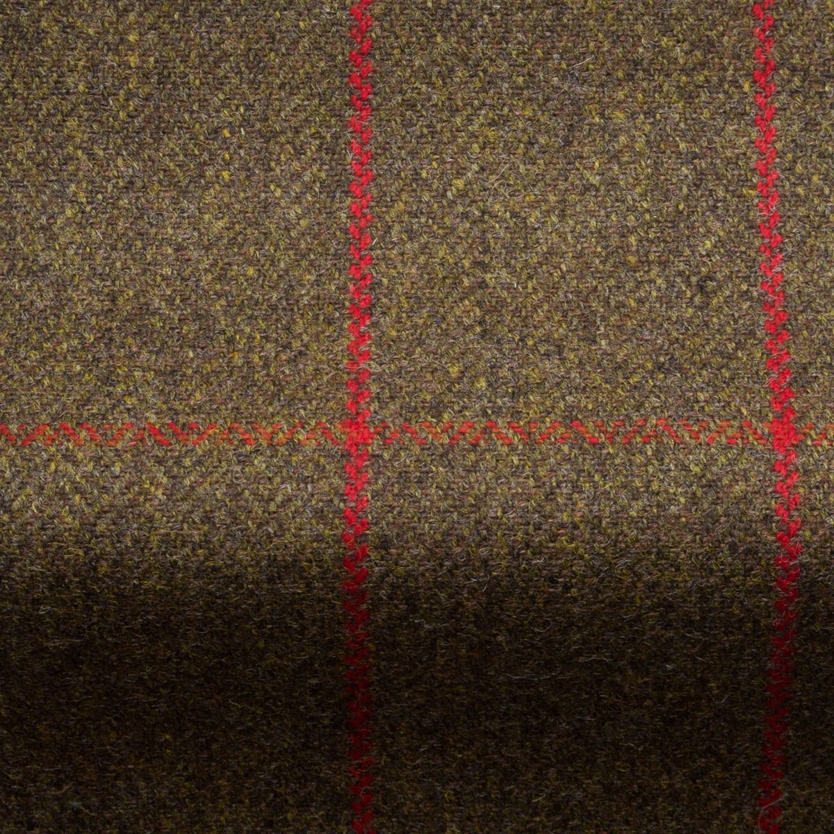 albany tweed 553 8498 A hard wearing wool tweed fabric. Collection:  Ascot Use:  Upholstery, curtains/drapes and accessories. Width:  145 cm Composition: 100% wool Rub Test:  28,000